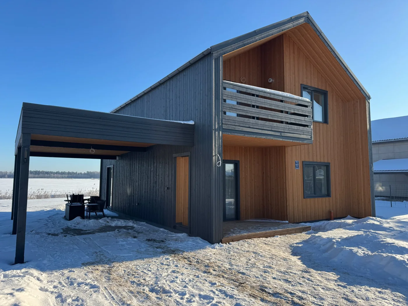 Karkasa māja